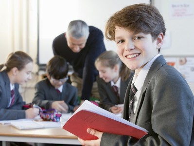 高中没毕业可以出国留学吗?(高中没毕业同学申请留学流程)